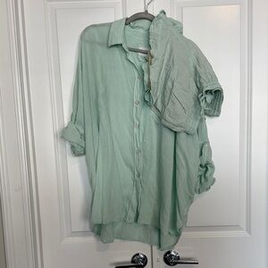 *TOP & SHORT SET!* WORN ONCE! *American Eagle* mint and cream set! Size M